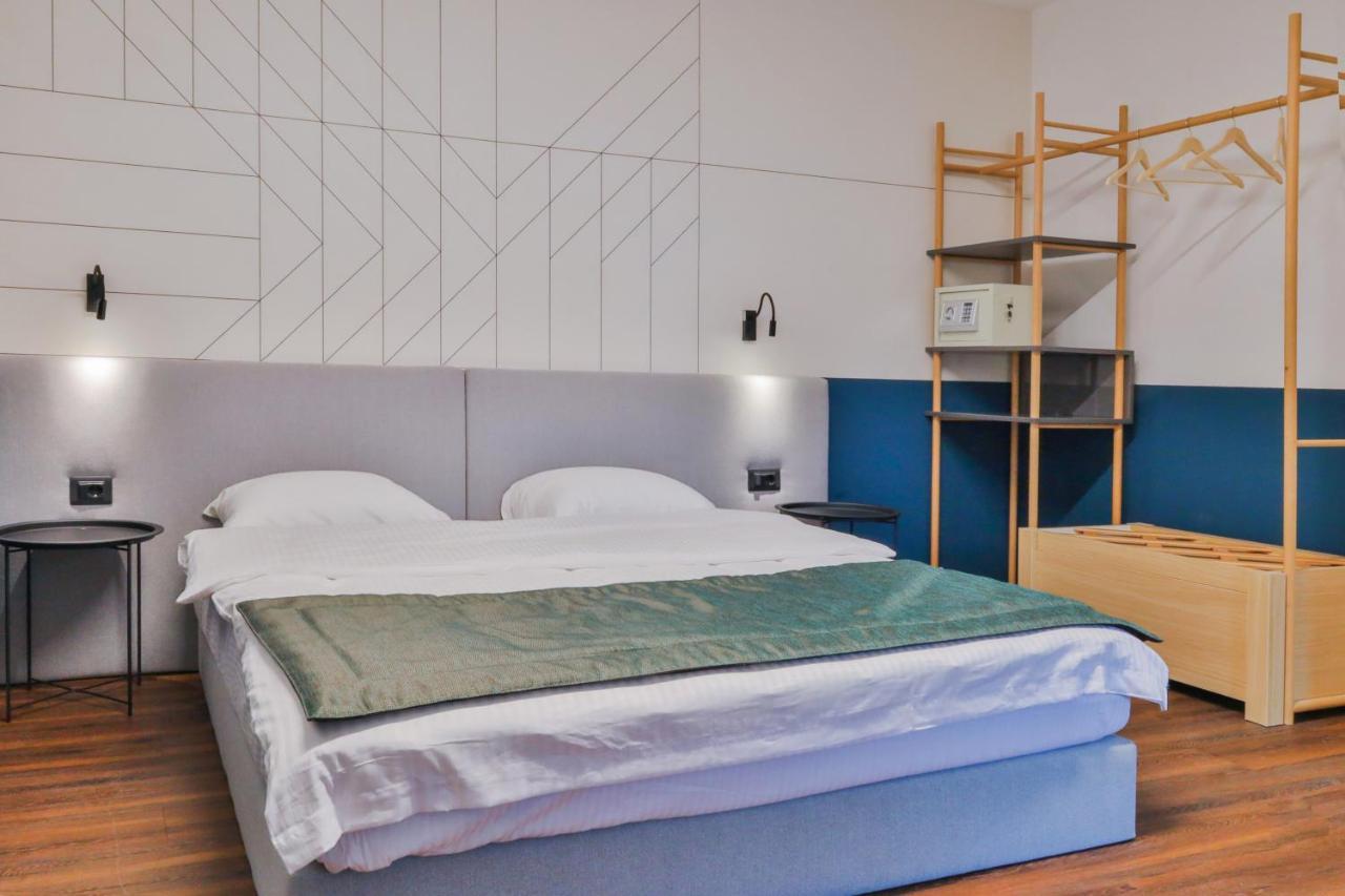 Benelux Hotel Печ Экстерьер фото